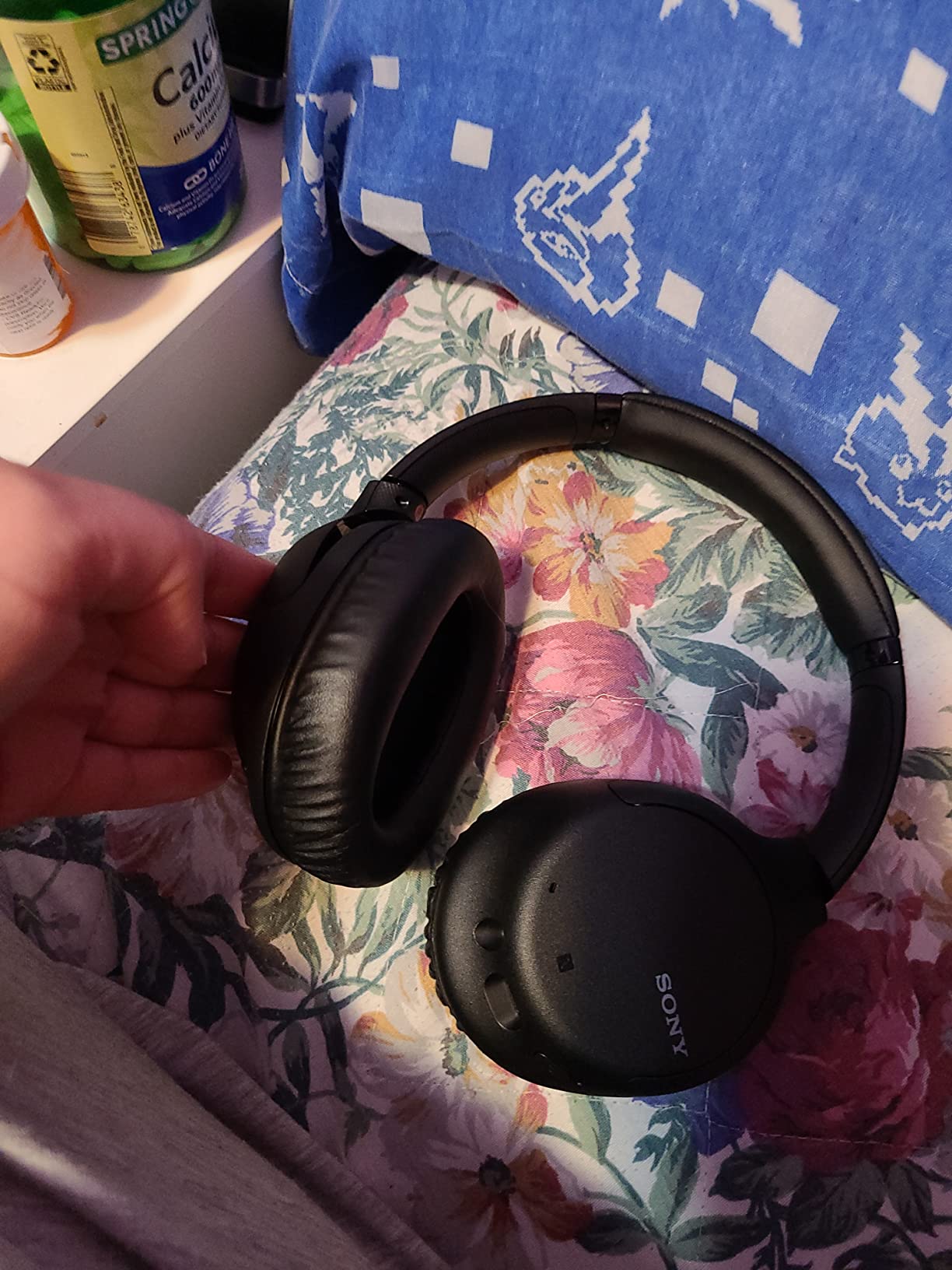 Sony WH-CH710N/B Wireless Bluetooth Noise Cancelling Headphones (Renewed) customer photo 1