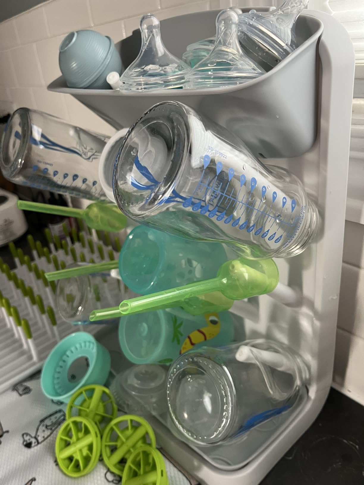 Ubbi Vertical Baby Bottle Drying Rack, Space Saving Countertop Bottle Dryer customer photo 2