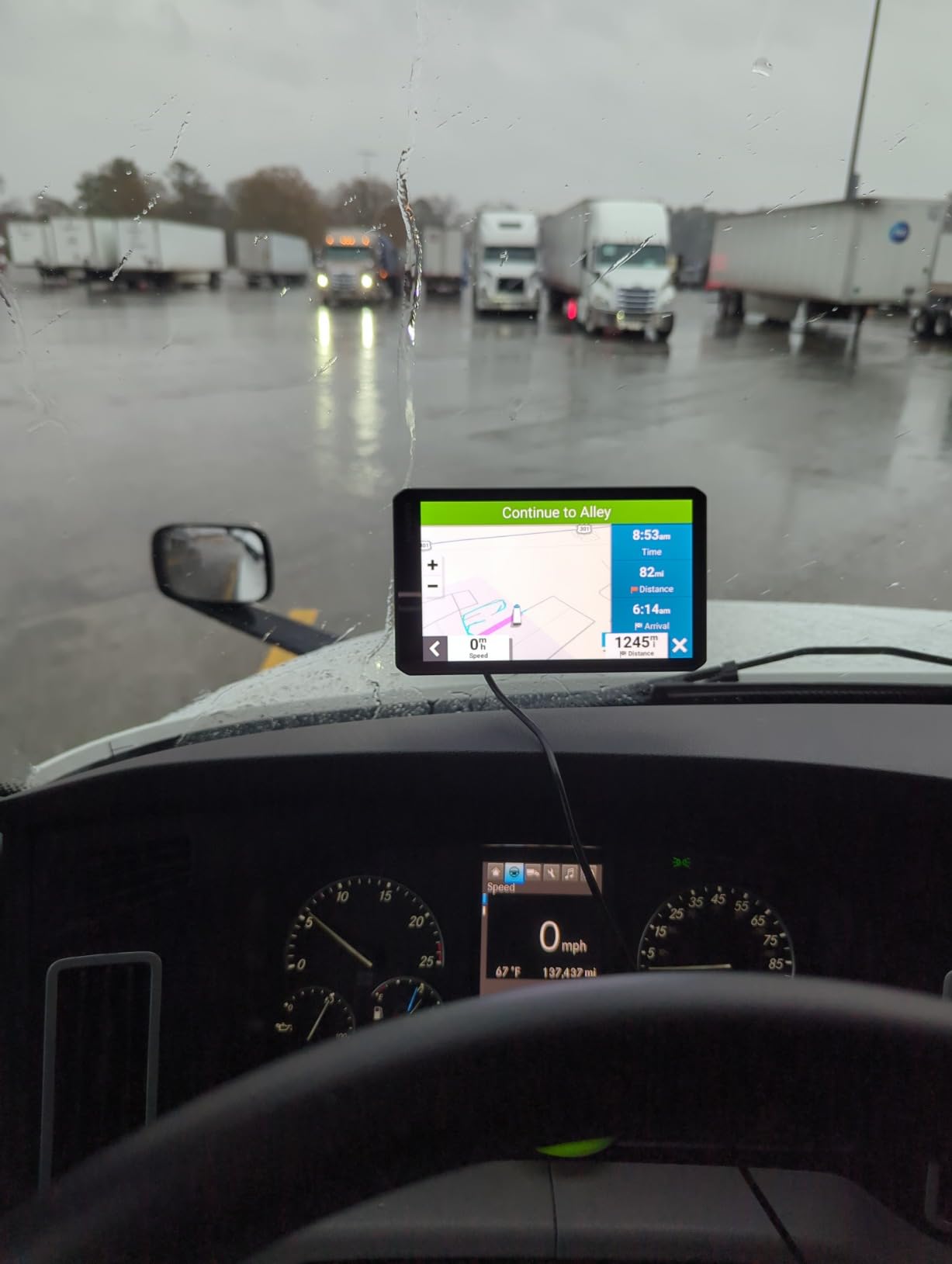 Garmin Dezl OTR710 Truck Navigator customer photo 1