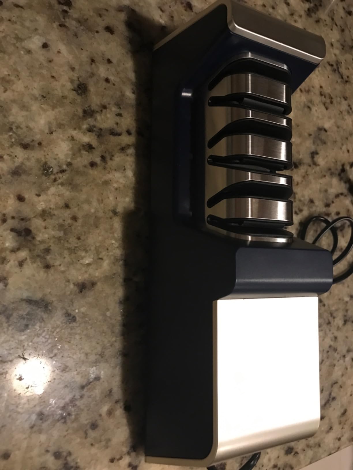 Homly Professional Electric Knife Sharpeners for Kitchen Knives with Diamond Abrasives and Precision Angle Guides, Multifunctional 3-Stage Slots, Applicable to Straight Knife and Ceramic Knife customer photo 1