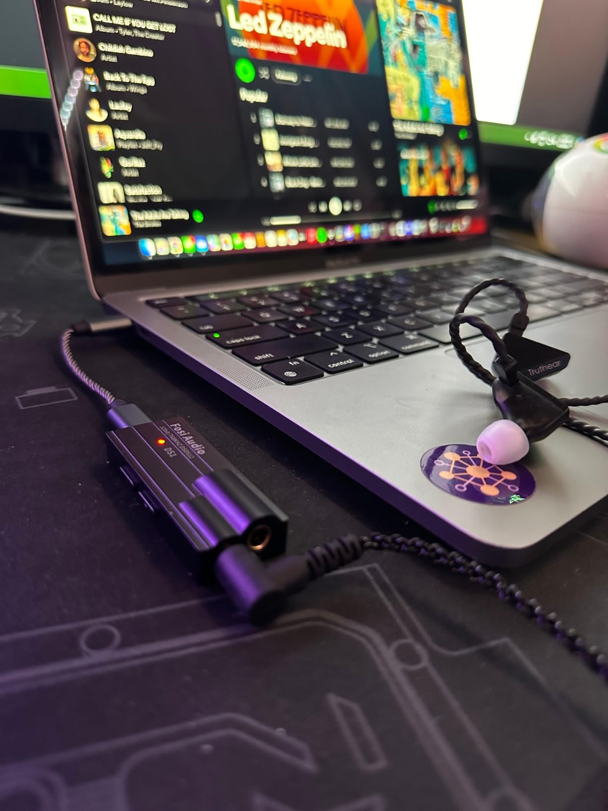 Fosi Audio DS1 USB C DAC Headphone Amp DSD512 ES9038Q2M HiFi Mini Audio Adapter Supports 32bit/768kHz with 4.4MM and 3.5MM Dual Headphones Outputs Compatible with Smartphones/Laptop/PC/Music Players customer photo 1