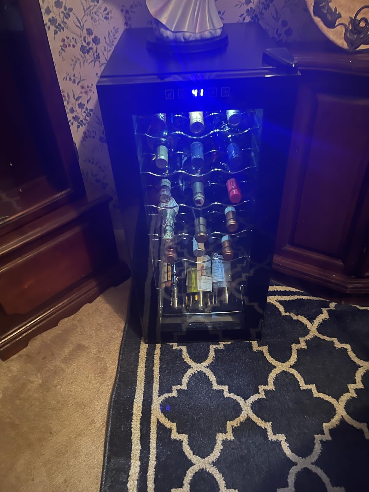 Winado 18 Bottle Compressor Wine Cooler Refrigerator customer photo 2