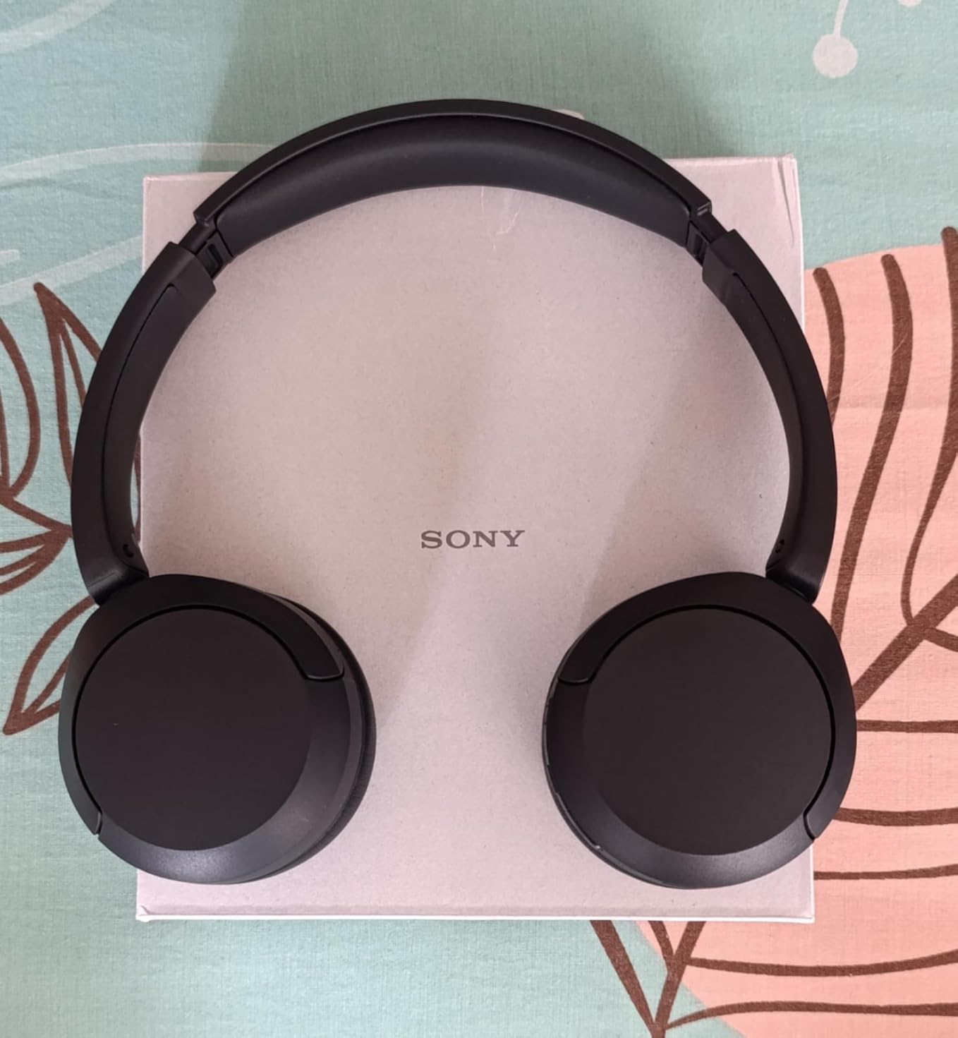 Sony WH-CH520 Wireless On-Ear Bluetooth Headphones with Microphone, Blue customer photo 1