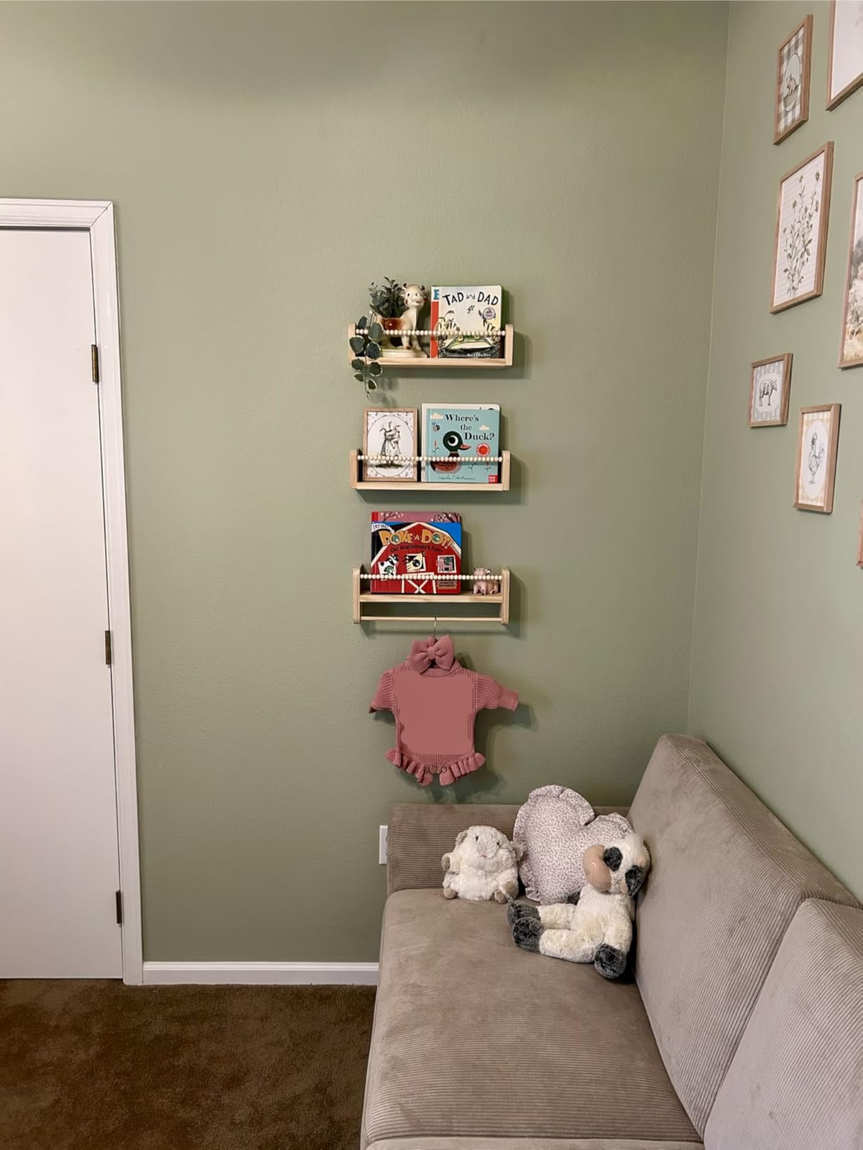 Maxpeuvon Nursery Shelves for Wall Set of 3, Natural Wood Floating Shelves customer photo 2