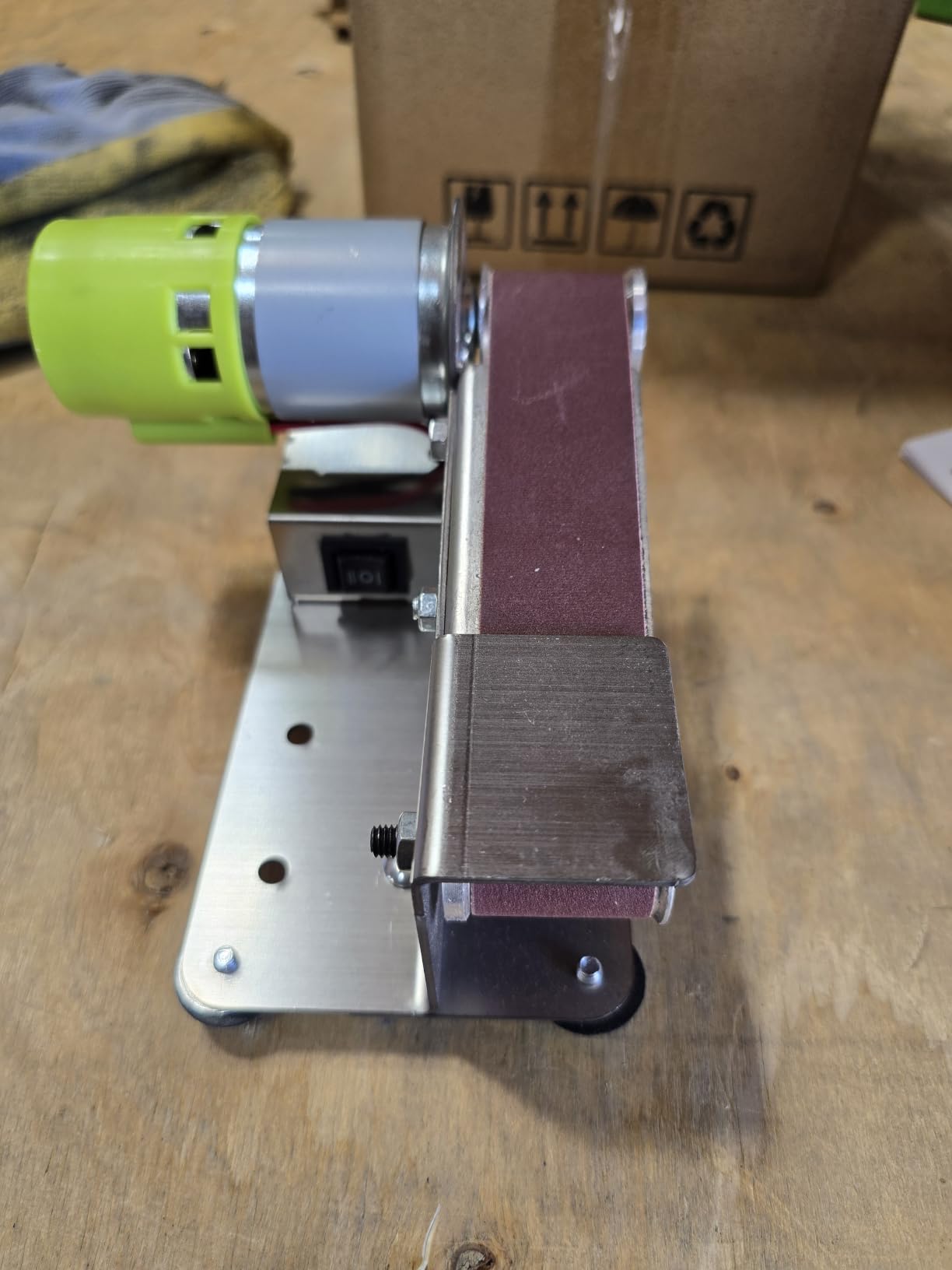 Mini Belt Sander, 7-Speed Knife Sharpener, 15-Degree Grinder customer photo 1