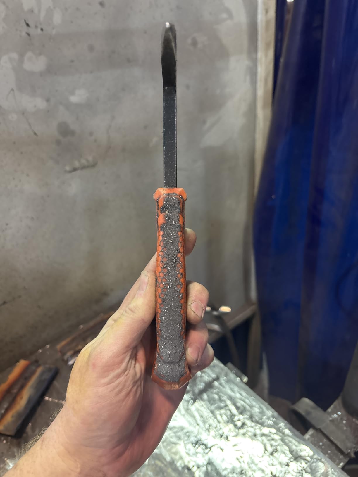 Klein Tools H80612 Welding Chipping Hammer, 10-Ounce customer photo 1
