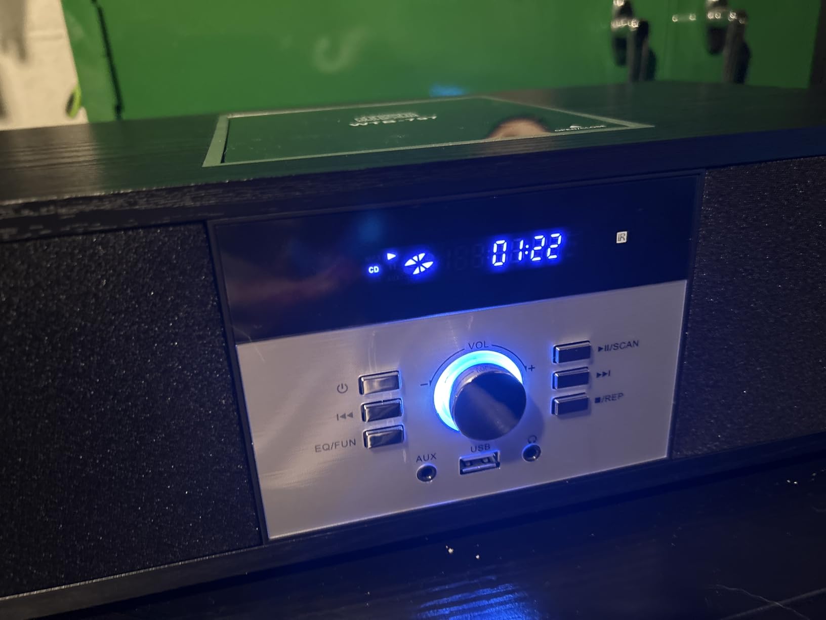 Nostalgic Bluetooth Stereo System for Home, WISCENT Vintage Micro HiFi Systems CD Player,with Bluetooth Audio Streaming,FM Radio,USB Port,Aux-in,Earphone Port (Brown) customer photo 2
