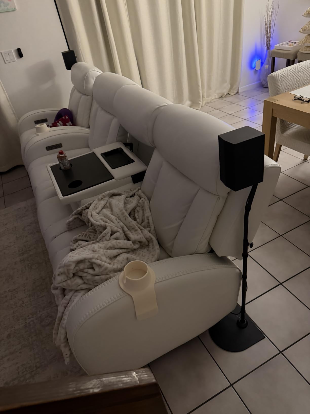 LG S40TR 4.1 ch. Home Theater Soundbar with Rear Surround Speakers and Wireless Subwoofer, Wow Interface, Dolby Audio, AI Sound Pro, Amazon Exclusive - Black customer photo 2