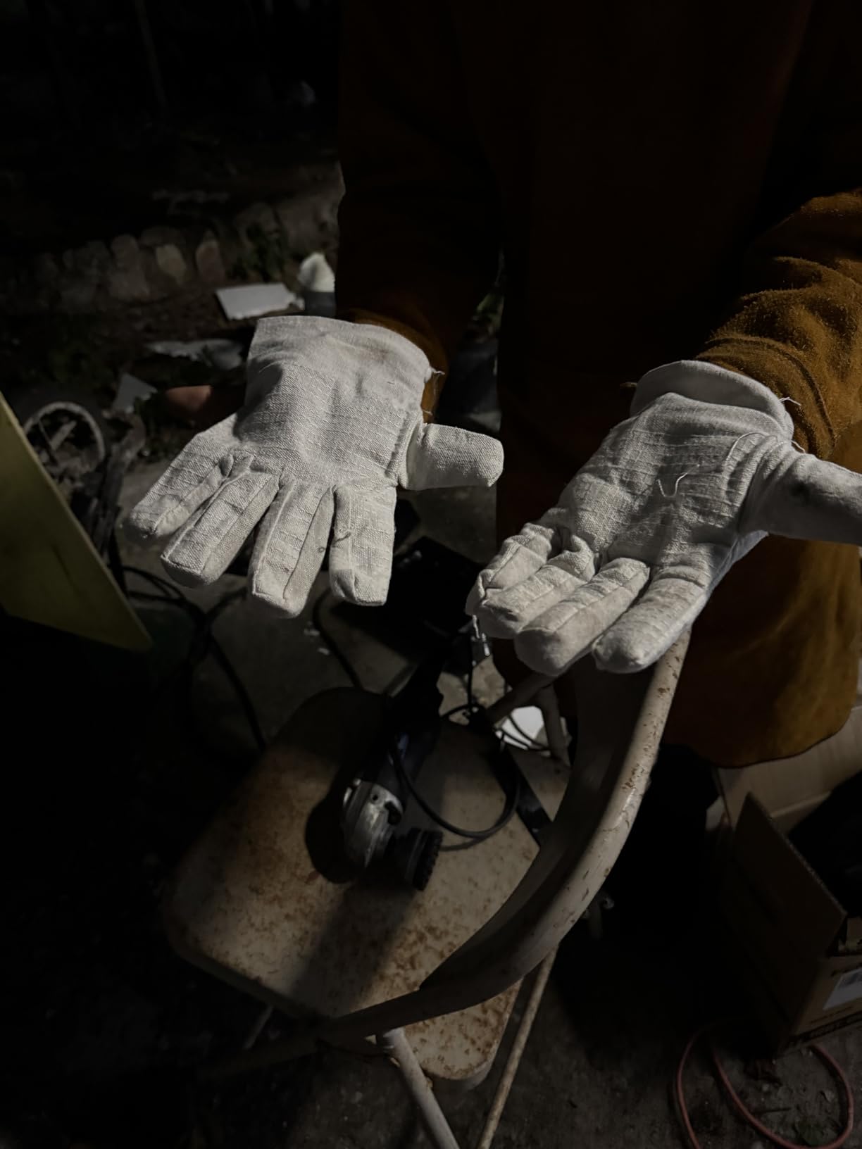 FEMEROL MIG Welder,2 in 1 Flux core/Stick Welder,130Amp 110V Gasless MIG Welding Machine with Synergy IGBT Inverter Welder Portable Wire Feed Welder customer photo 2