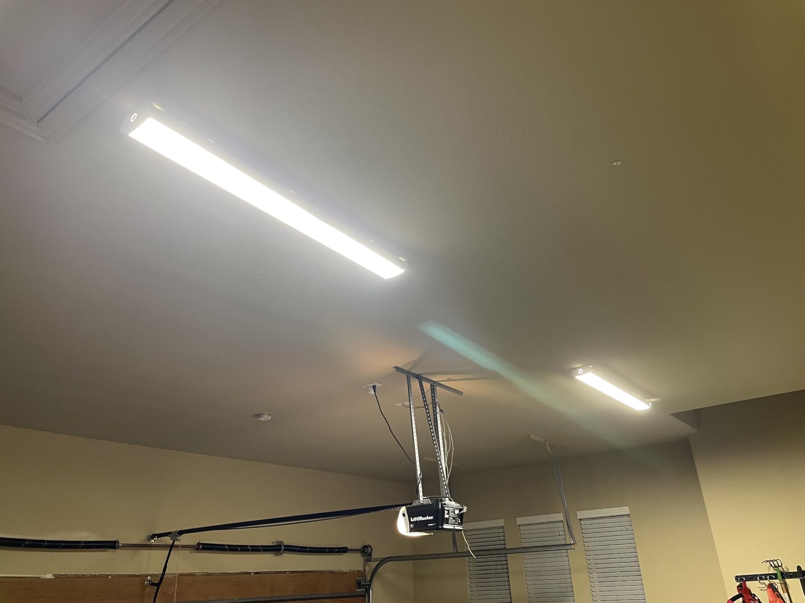 4PK 4FT LED Wraparound Light, 48 Inch Garage Ceiling Lights, 24/31/38/46W, 5500LM, 3000-6500K 5CCT, 120-277V Hardwired 4FT Led Light Fixtures for Garage, Workshop,Closet,Shop,UL(0-10 v dimming!) customer photo 2