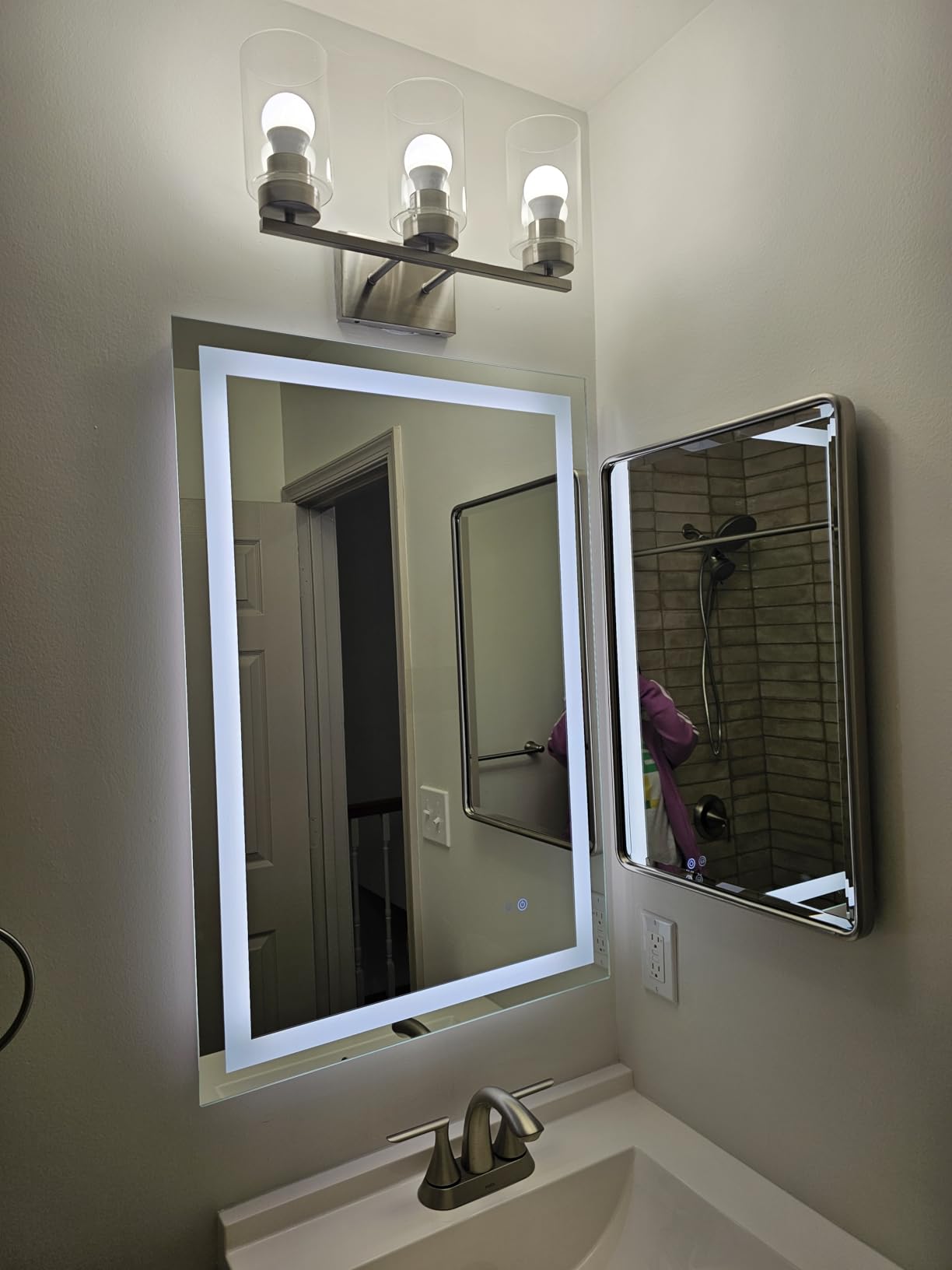 Mecgirn Matte Black Milk Glass Wall Sconces, 1 Pack Hardwired Indoor Wall Light Fixtures for Living Room, Hallway, Bedroom, Ceramic E26 Sockets (Bulbs Not Included) customer photo 2
