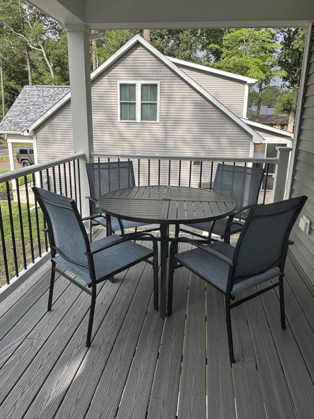 SUNSHINE VALLEY 5pc Patio Dining Set, 42