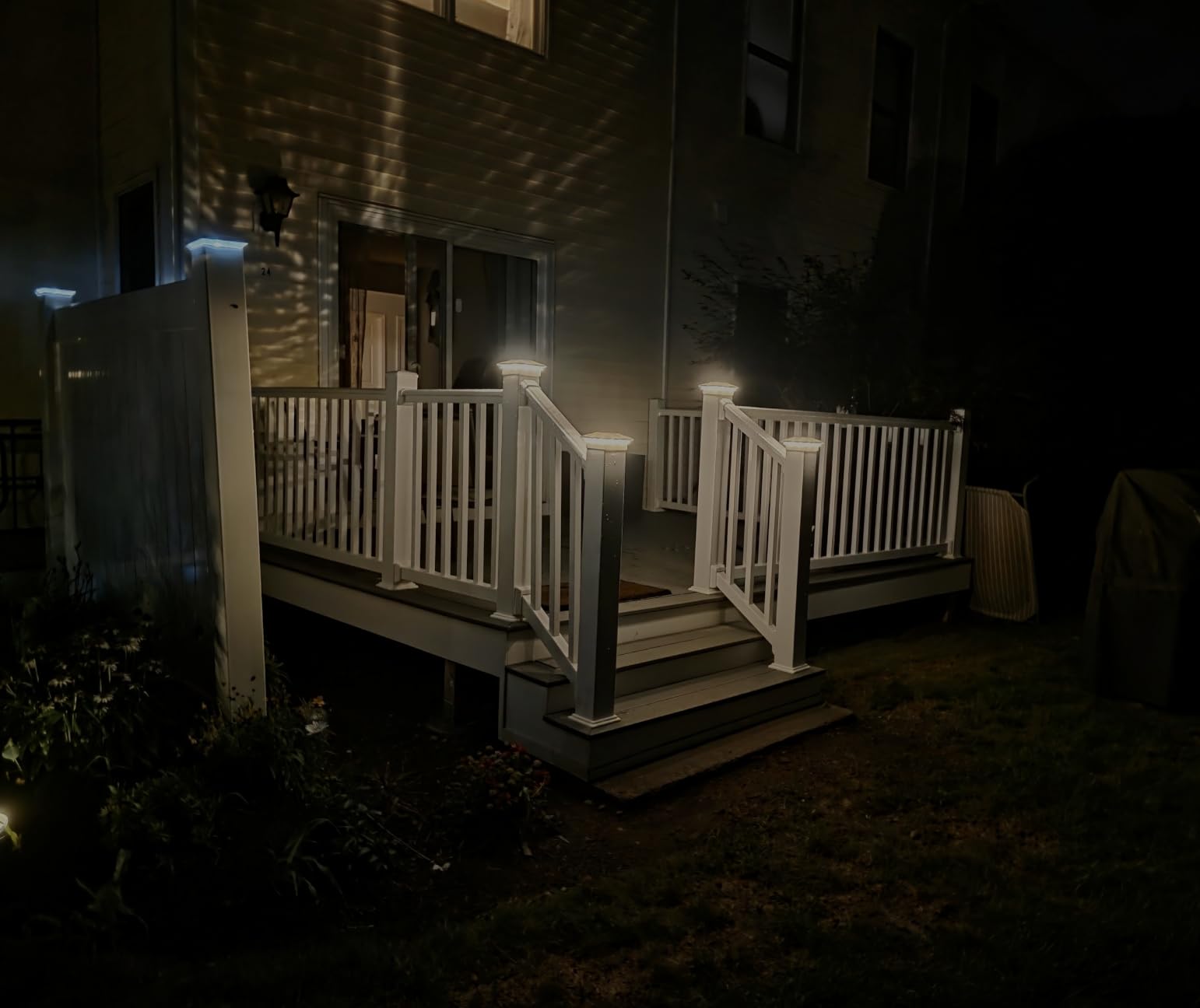 Solar Post Cap Lights 12pack,Warm & Cool Light,for 4x4 5x5 6x6 Posts White customer photo 1