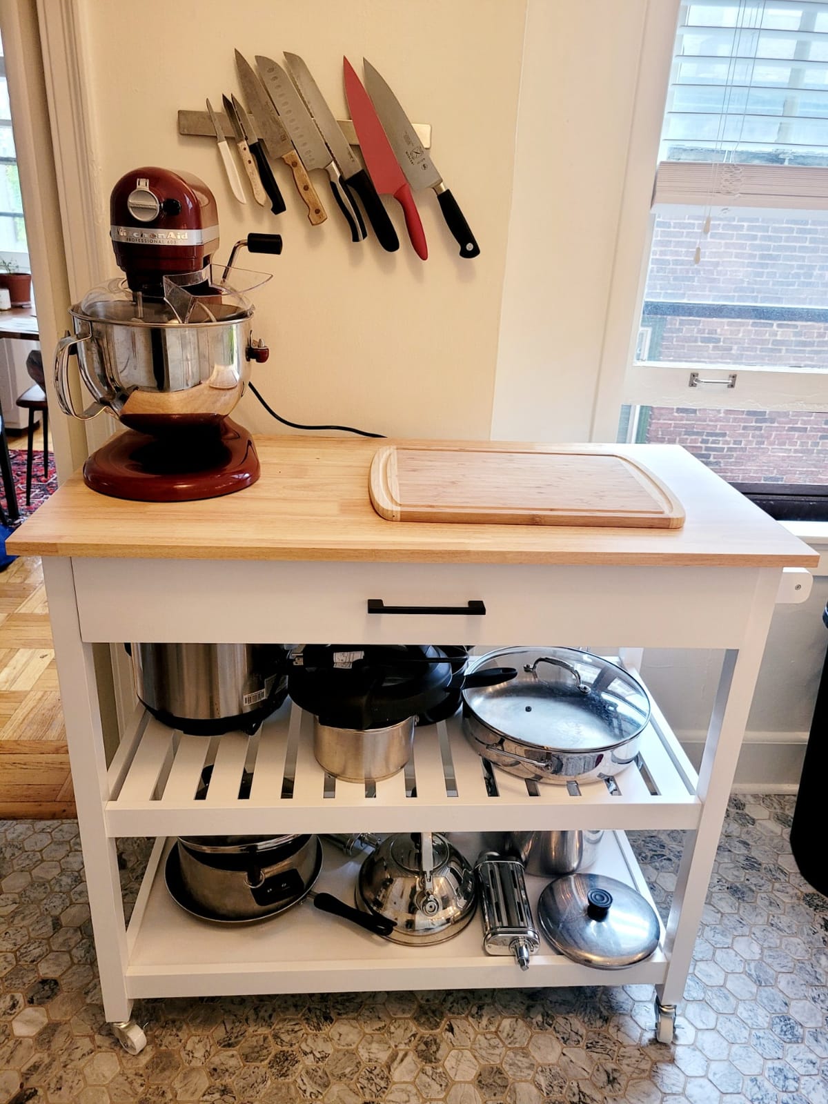 Yaheetech Rolling Kitchen Island Cart with 3 Shelves Lockable Wheels, White customer photo 1