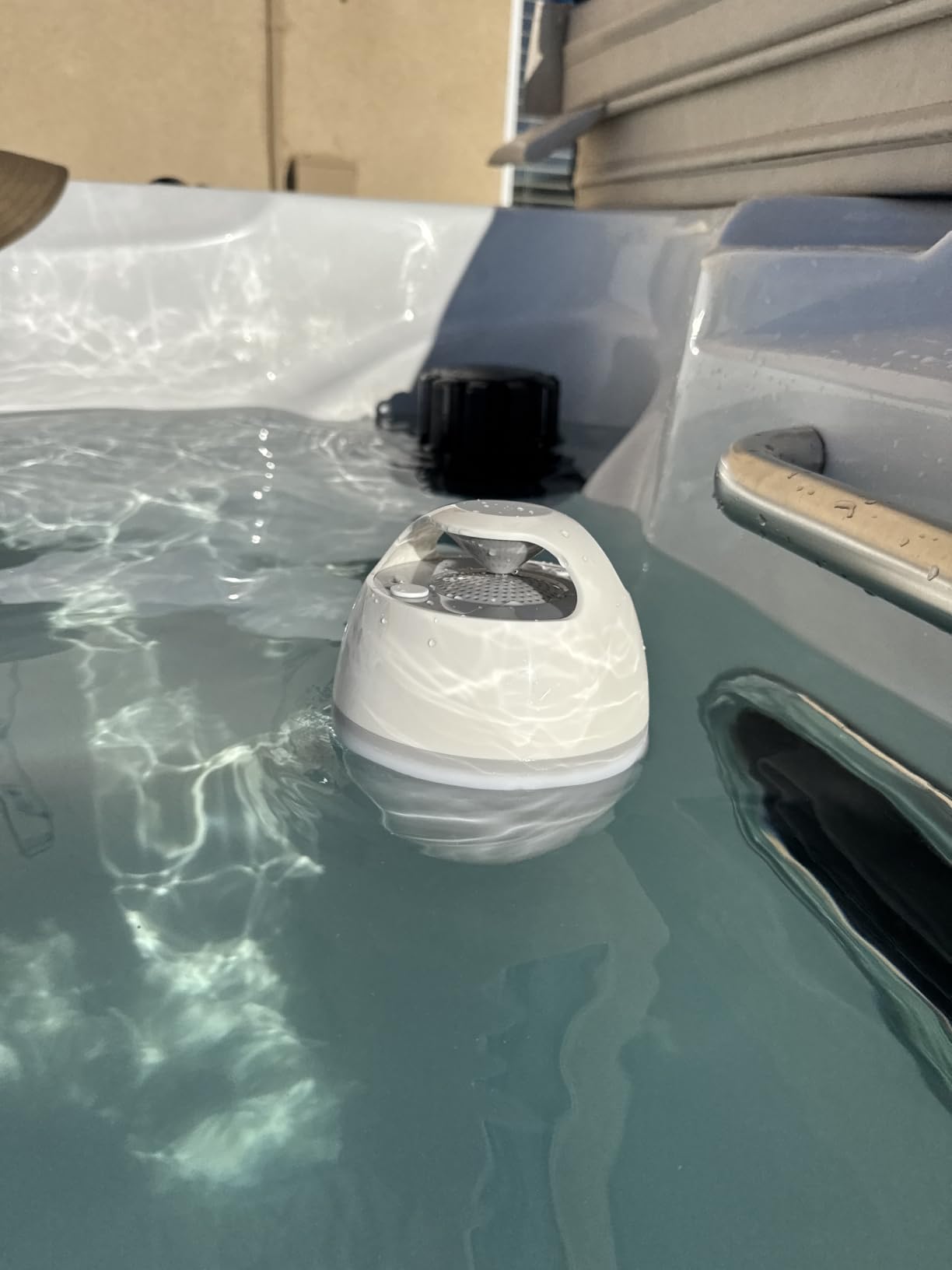 Bluetooth Pool Speaker w/Colorful Pool Fountain Light, 3 in 1 Floating Pool Speaker Loud Sound, IP68 Waterproof Floating Hot Tub Speakers, Bluetooth 5.4, 24H Playtime Pool Wireless Speakers customer photo 1