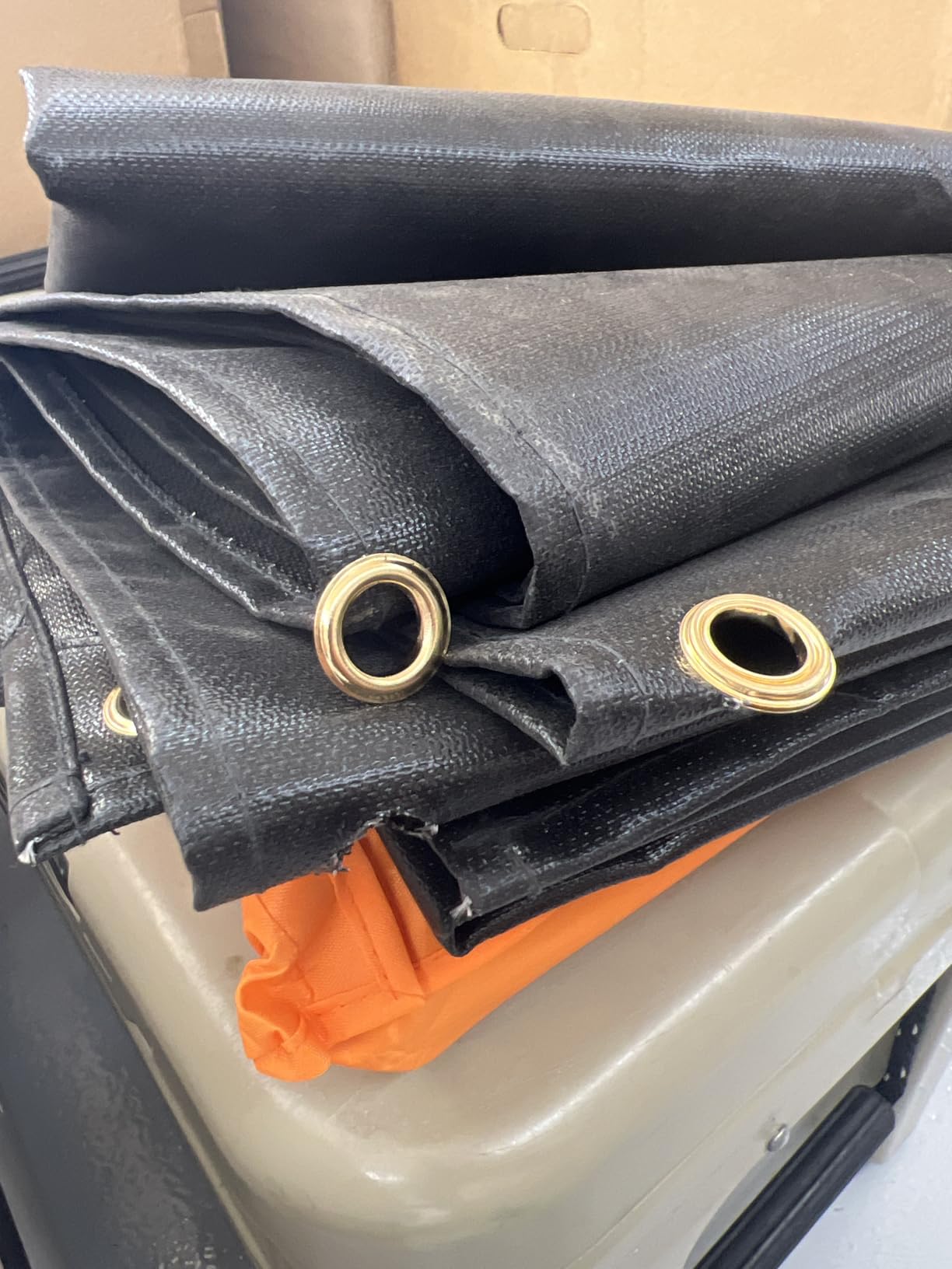 2 Pack Welding Blanket 4 x 6 FT, Silicone Coated Fiberglass Blankets, Welding Blanket Fireproof, Heavy Duty 1022°F Heat Shield and Spark Protection Mat for Welding, Camping, Grill and Smoker customer photo 2