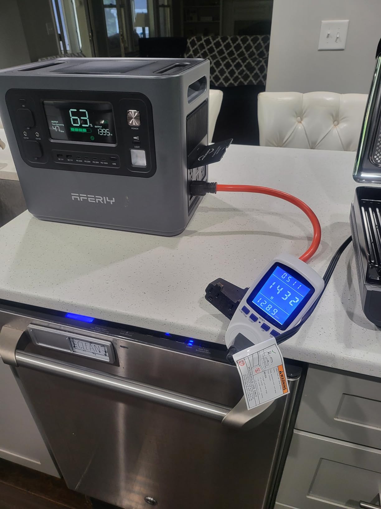 AFERIY P210S 2048Wh Portable Power Station 2400W(4800W Peak)Solar Generator customer photo 2