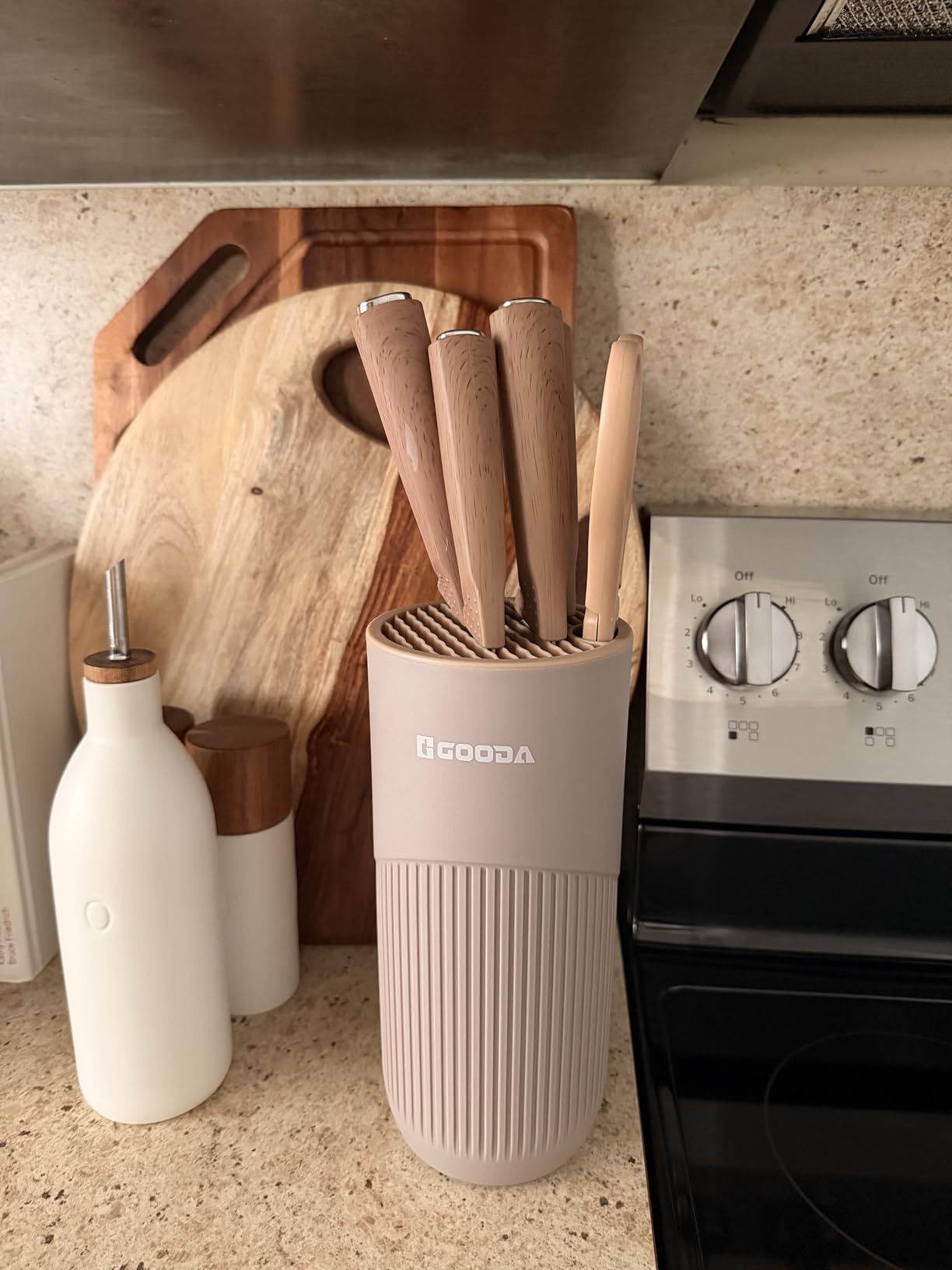 Knife Set,GOODA 9 Piece Kitchen Knife Set with Block and Sharpener, Anti-Rust Stainless Steel Cooking Knives Set for Kitchen, Chef Knife Block Set customer photo 1
