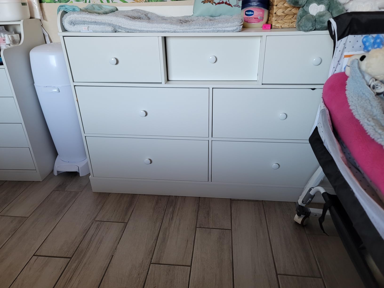 Vabches Kids Dresser Cabinet with 7 Drawers, Changing Table for Nursery, White Chest of Drawers, Baby Dresser, Kids Bedroom Furniture, Nightstand for Child’s Room, White customer photo 1