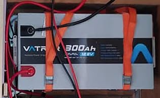 12.8V 300Ah Self-Heating LiFePO4 Lithium Battery with APP Monitoring customer photo 2