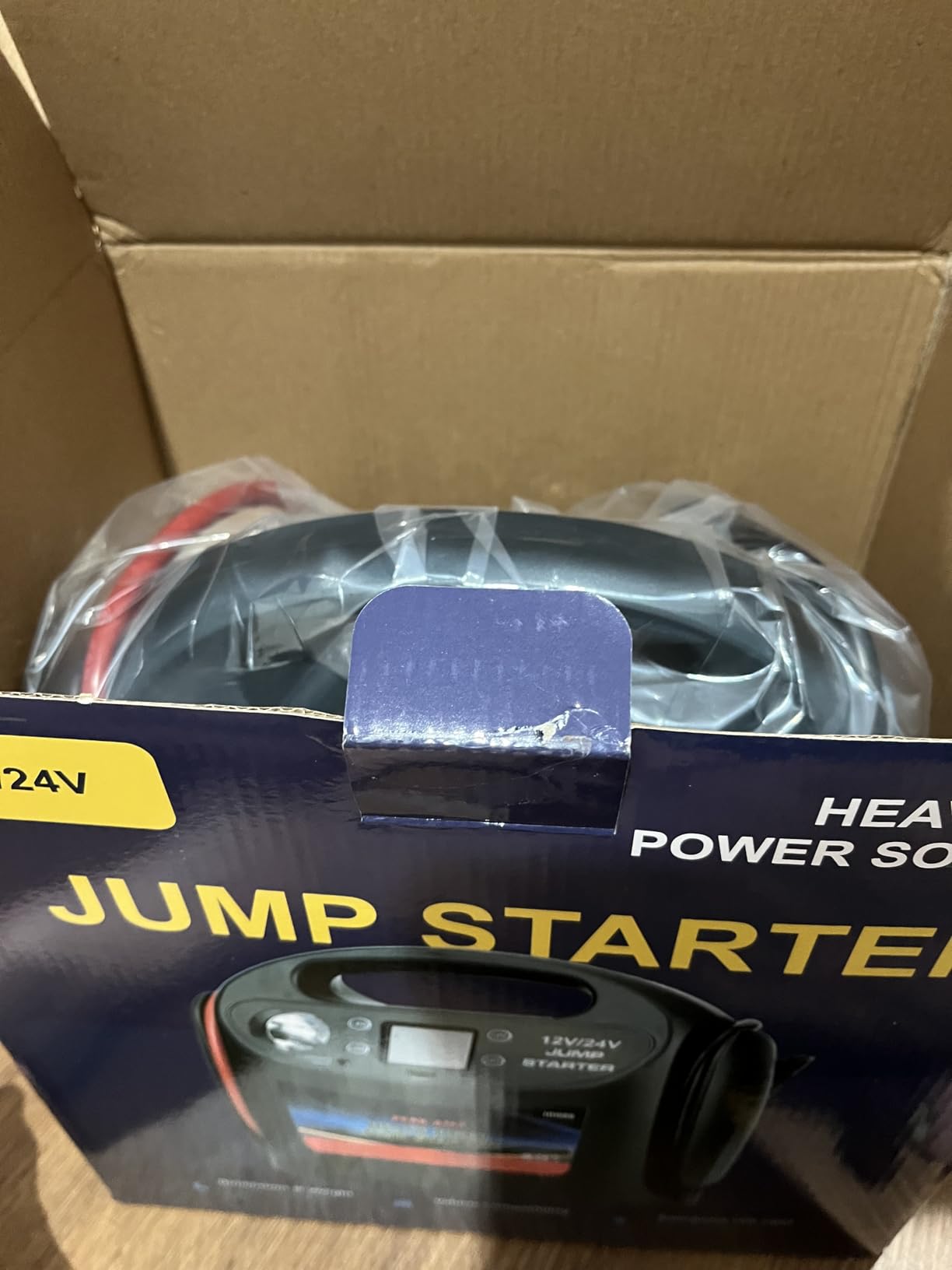 8000A 12V/24V Heavy Duty Jump Starter, Portable Battery Jump Box for Gas & Diesel Trucks, Battery Booster Pack for Pickup Trucks, RVs, Tractors, SUVs & Commercial Vehicles customer photo 2