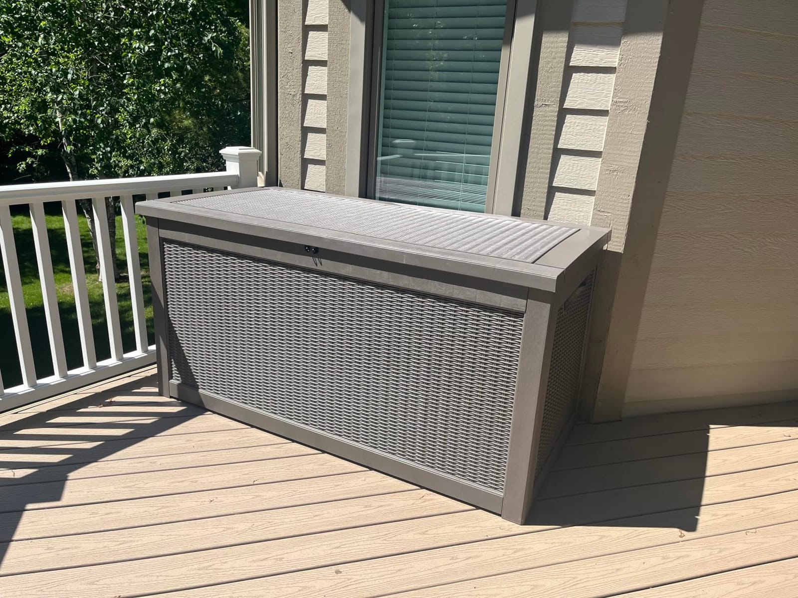 TARKARI 370 Gallon Outdoor Storage Box Waterproof, Resin Deck Boxes with Lockable Lid & UV-Resistant for Patio, Pool, Garden Furniture Cushions & Accessories, Black customer photo 2