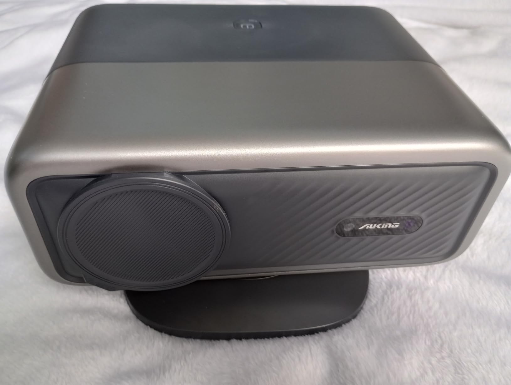 AuKing 5000 ANSI & 70W Dolby 4K Outdoor Projector with Auto Focus customer photo 1