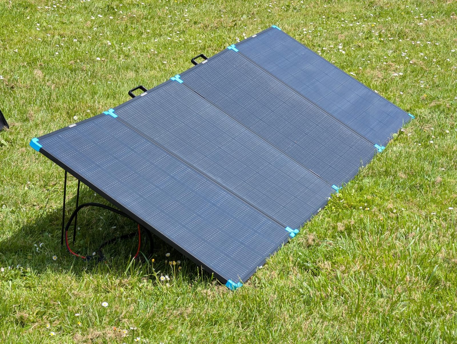 Renogy 400W Portable Solar Panel, Foldable Suitcase for Power Stations customer photo 1