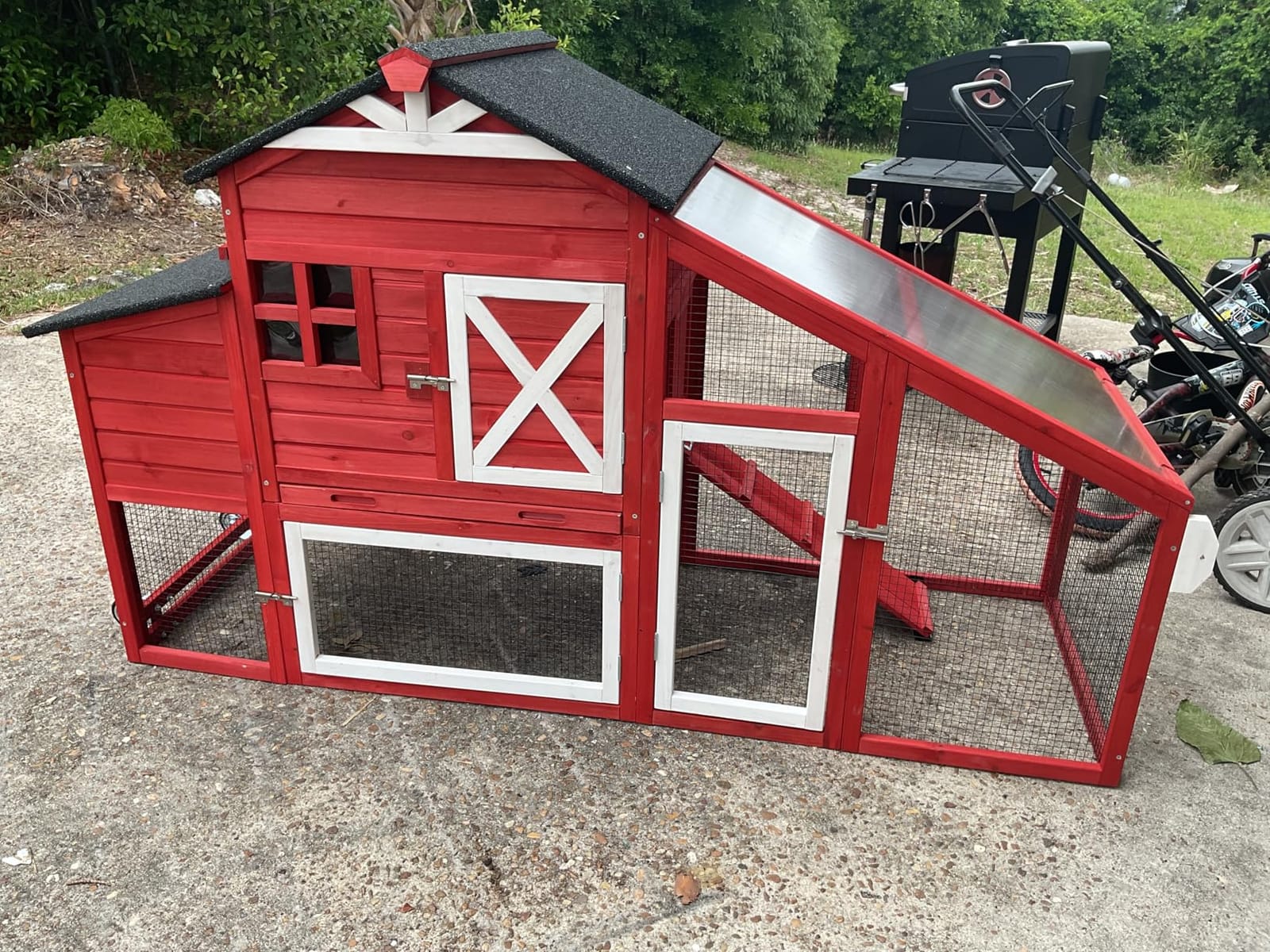 Large Chicken Coop with Run for 4–6 Chickens, Mobile Chicken Coop with Wheels, Wooden Hen House with 2 Nesting Boxes, Pull-Out Tray, Waterproof Roof, Outdoor Poultry Cage for Backyard-Red customer photo 1